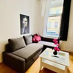 Cozy 2Br Apt For 6P, 10Min Transport To Stadthalle